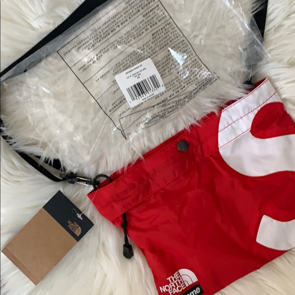BRAND NEW SUPREME X NORTH FACE UNISEX - Picture 10 of 10